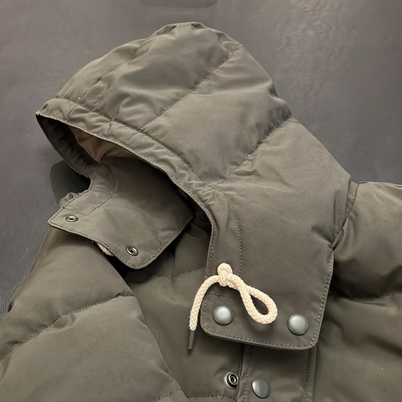 Gap Winter Jacket for men, Size XS in khaki green color - Picture 11 of 12